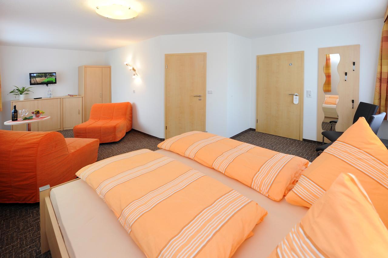 Hotel Zum Birkenhof Stechlin Esterno foto